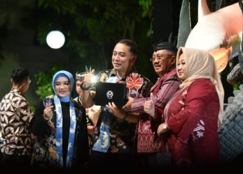 Gelaran event Karnaval nang Tunjungan, Minggu (30/10/2022) malam.